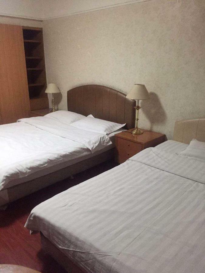 Beijing New World Centre Aparthotel Zewnętrze zdjęcie